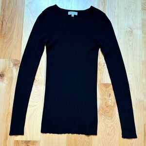 Community Aritzia 100% Extra Fine Merino Wool Solid Black Sweater